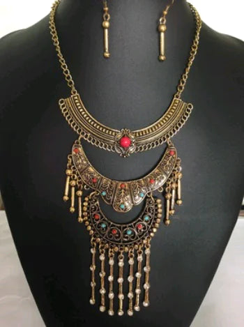 Turquoise Diamond Studded Necklace and Earring Set